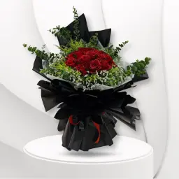 Luxurious Red Rose Bouquet
